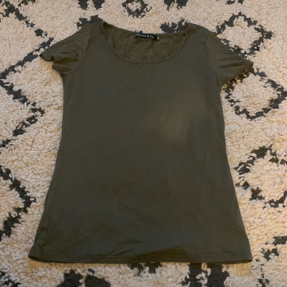 Othread & Co. Womens Green Scoop Neck T-Shirt, Size Medium